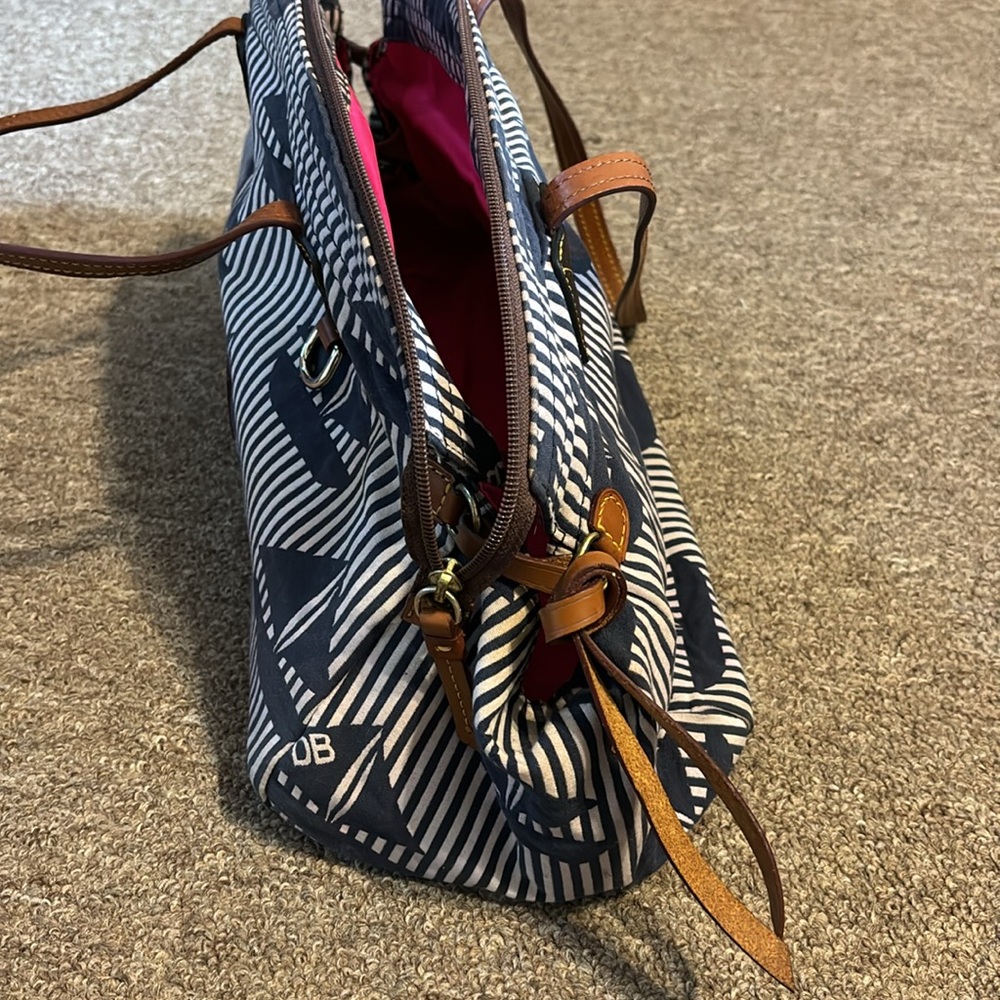 Dooney & Bourke sailboat print bag - Picture 5 of 11